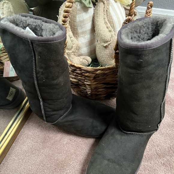 UGG Cozy Tall Shearling Boots Sz 7 - Picture 1 of 7
